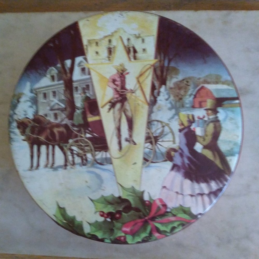 Decorative 1960s Christmas Fruit Cake Tin